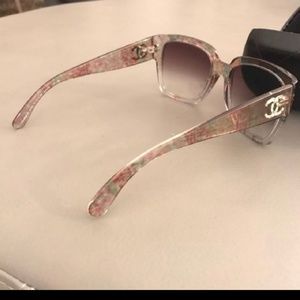 Chanel sunnies